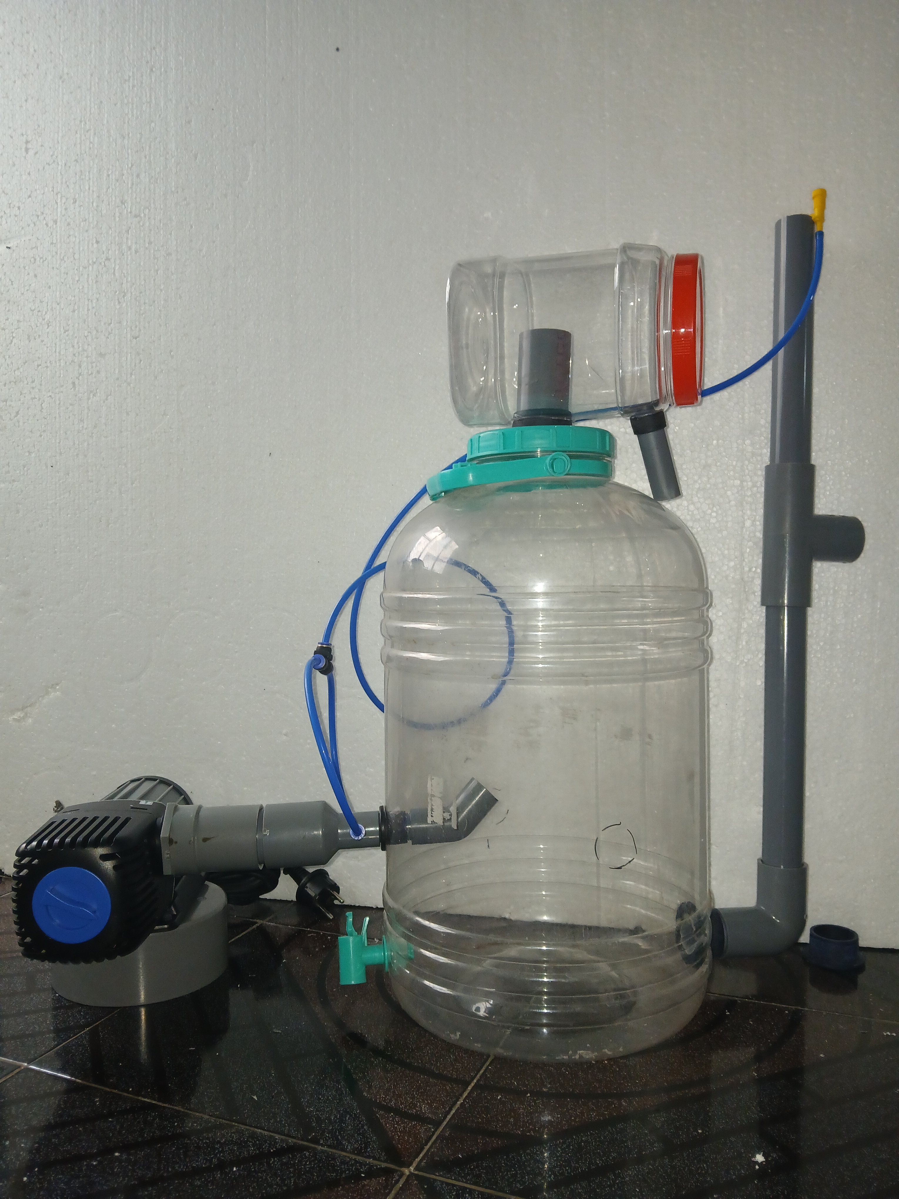 MM05 Ven X for a DIY Protein Skimmer by a 20L bottle